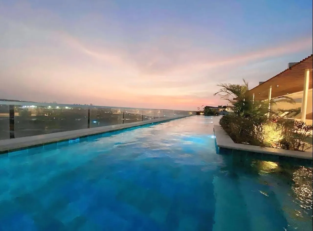 Dominique Cartagena, Beautiful 2 Bedroom Apartment Colombia