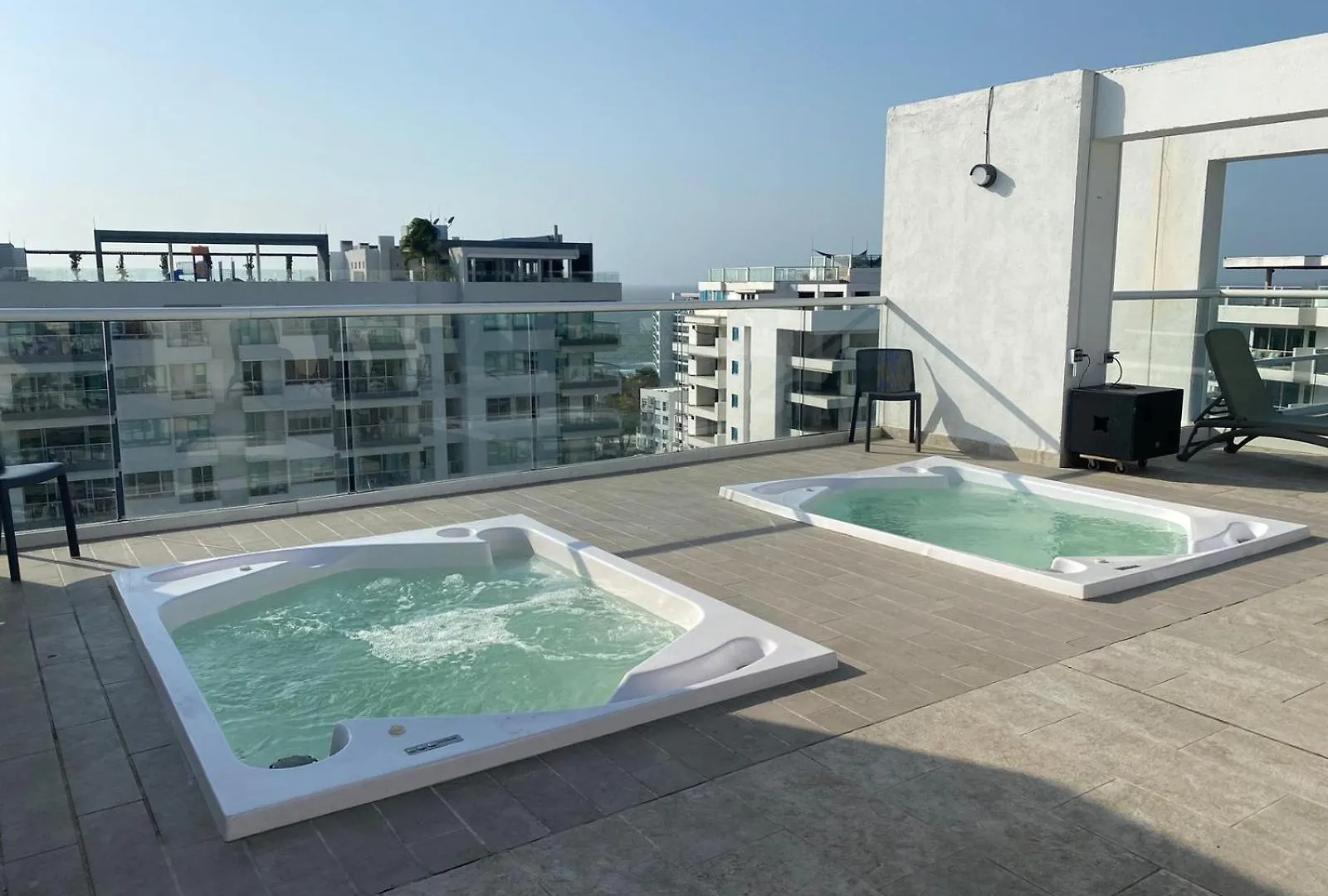 Dominique Cartagena, Beautiful 2 Bedroom Apartment Colombia