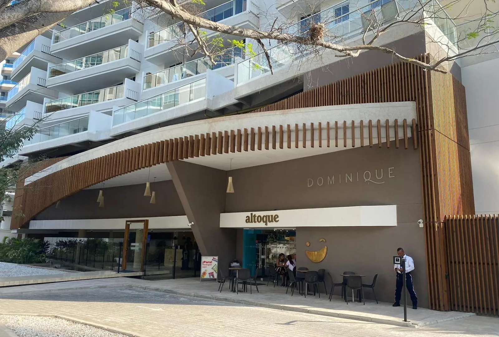 Dominique Cartagena, Beautiful 2 Bedroom Apartment